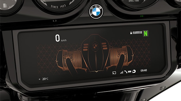 TFT display of the R 18 B.