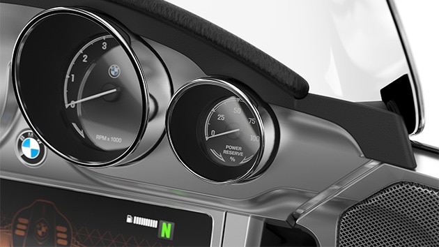 Power Reserve display as a traditional round instrument.