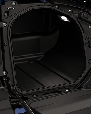 Side loading feature of the CE 04 from BMW Motorrad